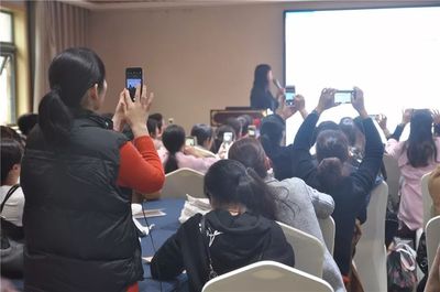 强实操 重基础——联盟大讲堂二次开讲 课堂气氛活跃 洗烫服务